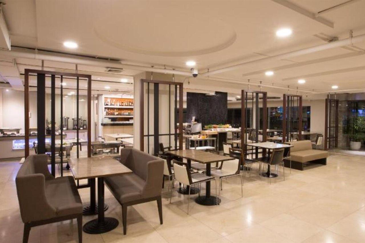 Seasons Siam Hotel Banguecoque Exterior foto