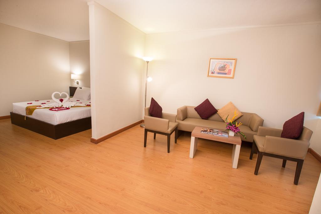 Seasons Siam Hotel Banguecoque Exterior foto